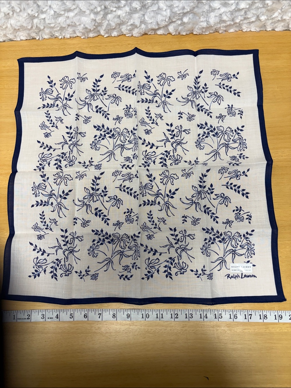#51 New Ralph Lauren Navy & White Floral Cotton Handkerchief neckerchief 19.5” - Picture 2 of 4
